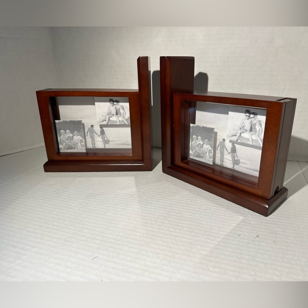 JM Jordan Mark 3D picture Frame Bookends Cherry Wood